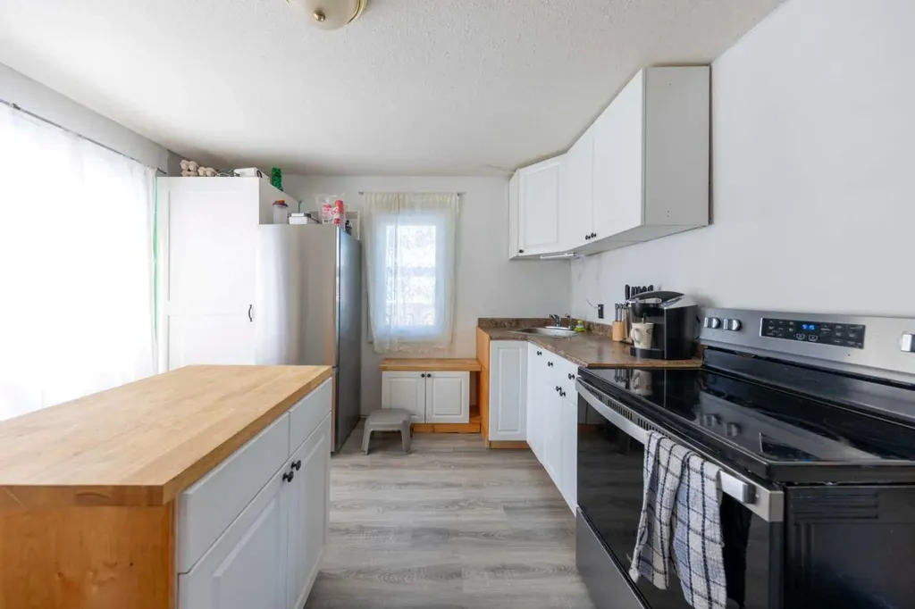 5014 55 Street Lloydminster AB T9V0S7