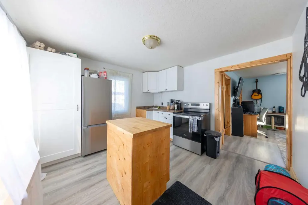 5014 55 Street Lloydminster AB T9V0S7