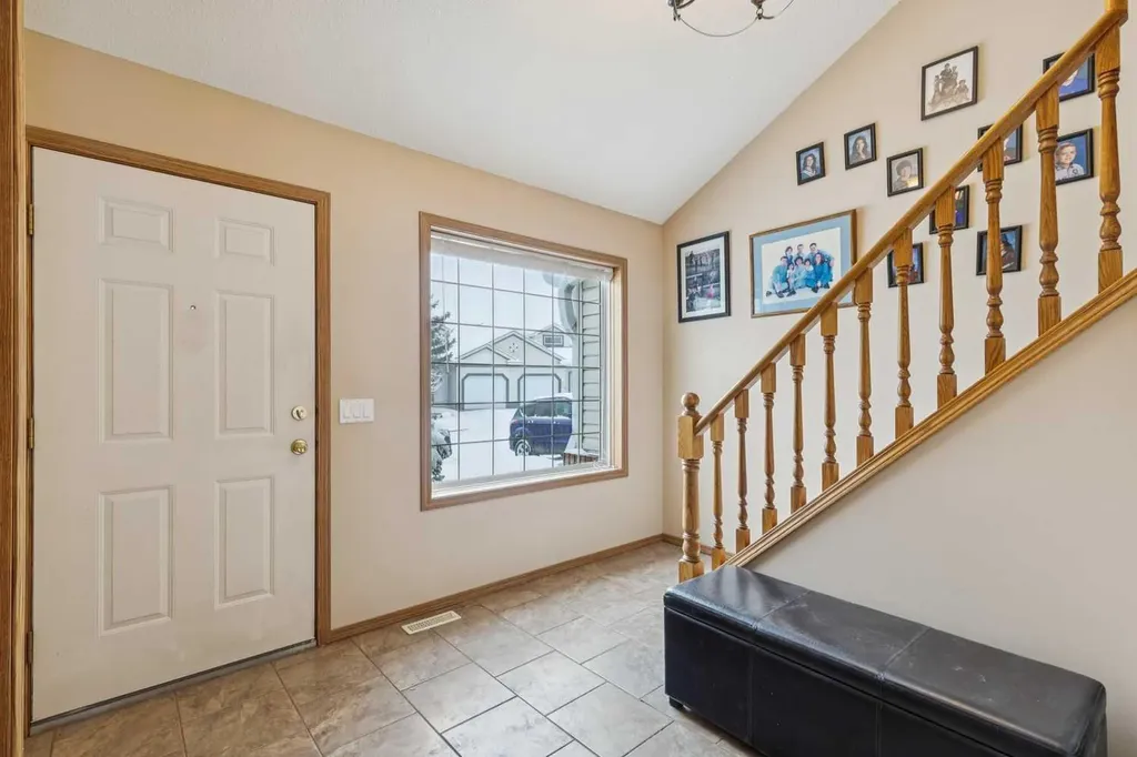 53 Somervale Point SW Calgary AB T2Y3K4