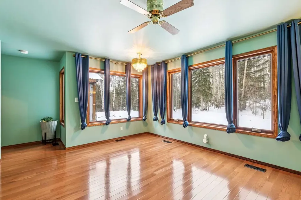 27 Elk Valley Place Bragg Creek AB T0L0K0