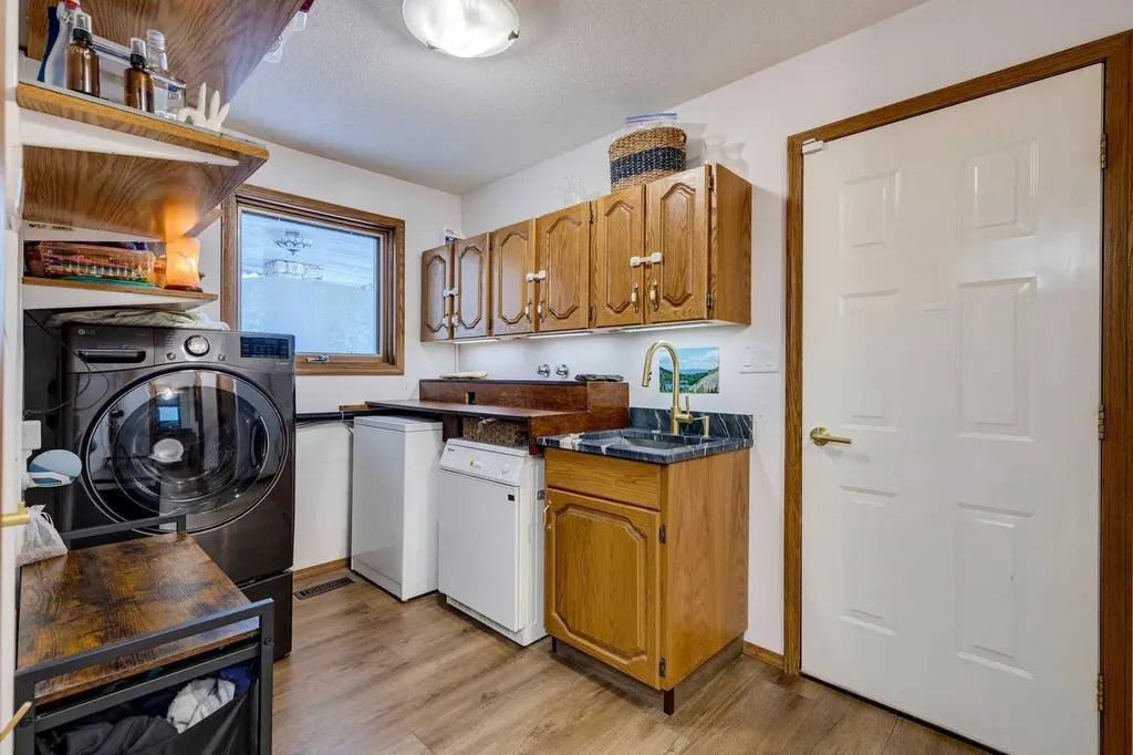27 Elk Valley Place Bragg Creek AB T0L0K0
