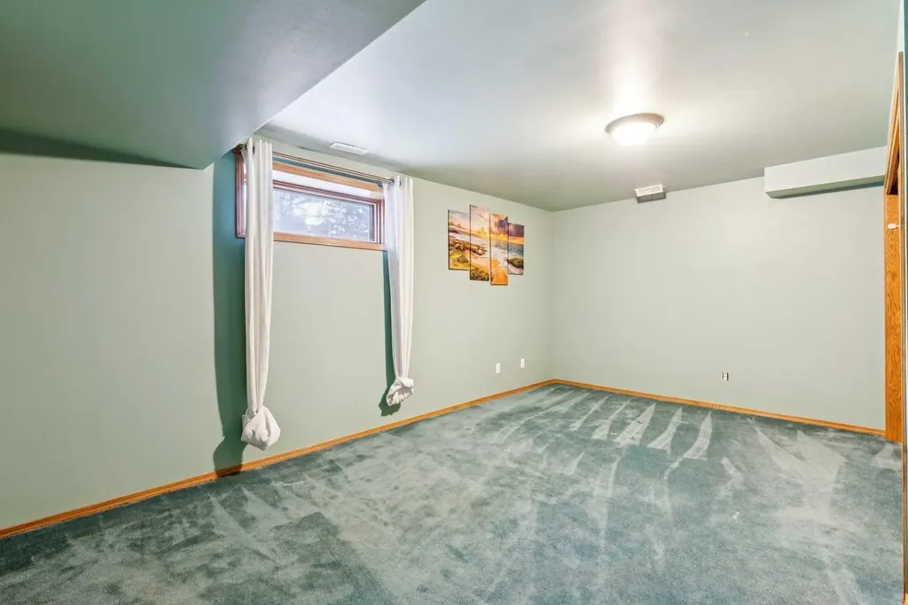 27 Elk Valley Place Bragg Creek AB T0L0K0