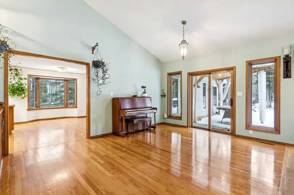 27 Elk Valley Place Bragg Creek AB T0L0K0