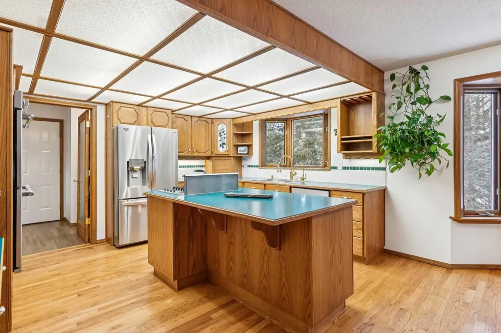 27 Elk Valley Place Bragg Creek AB T0L0K0