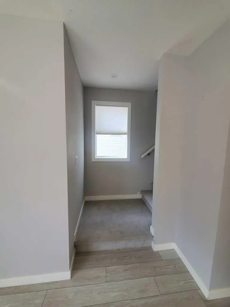 1045 West Lakeview Drive Chestermere AB T1X2T2
