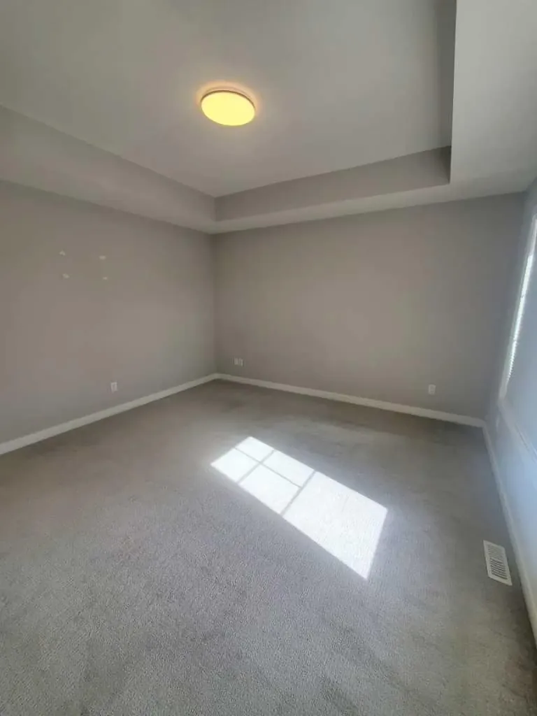 1045 West Lakeview Drive Chestermere AB T1X2T2