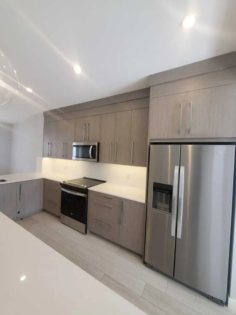 1045 West Lakeview Drive Chestermere AB T1X2T2