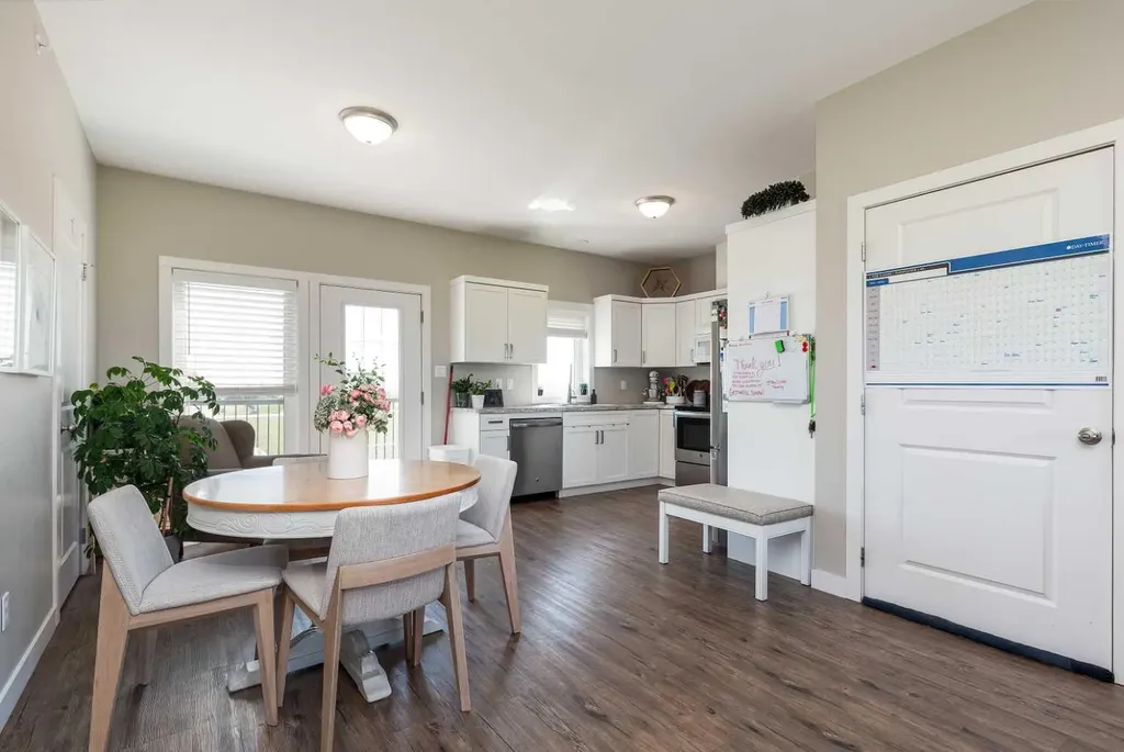 1 Edgemoor Way W Lethbridge AB T1J5R6