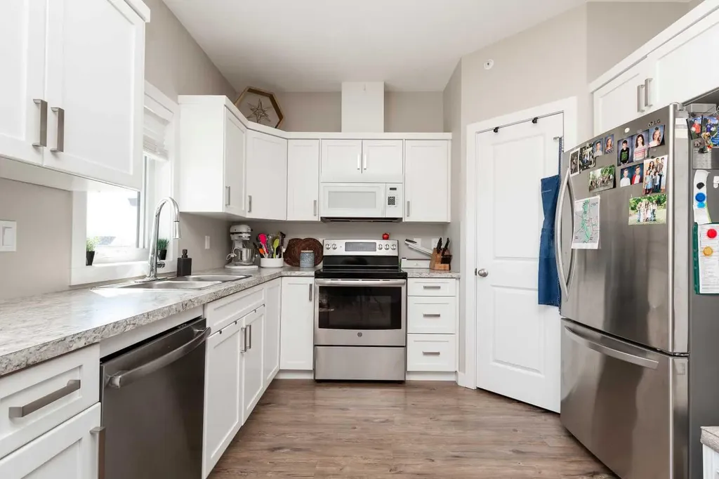 1 Edgemoor Way W Lethbridge AB T1J5R6