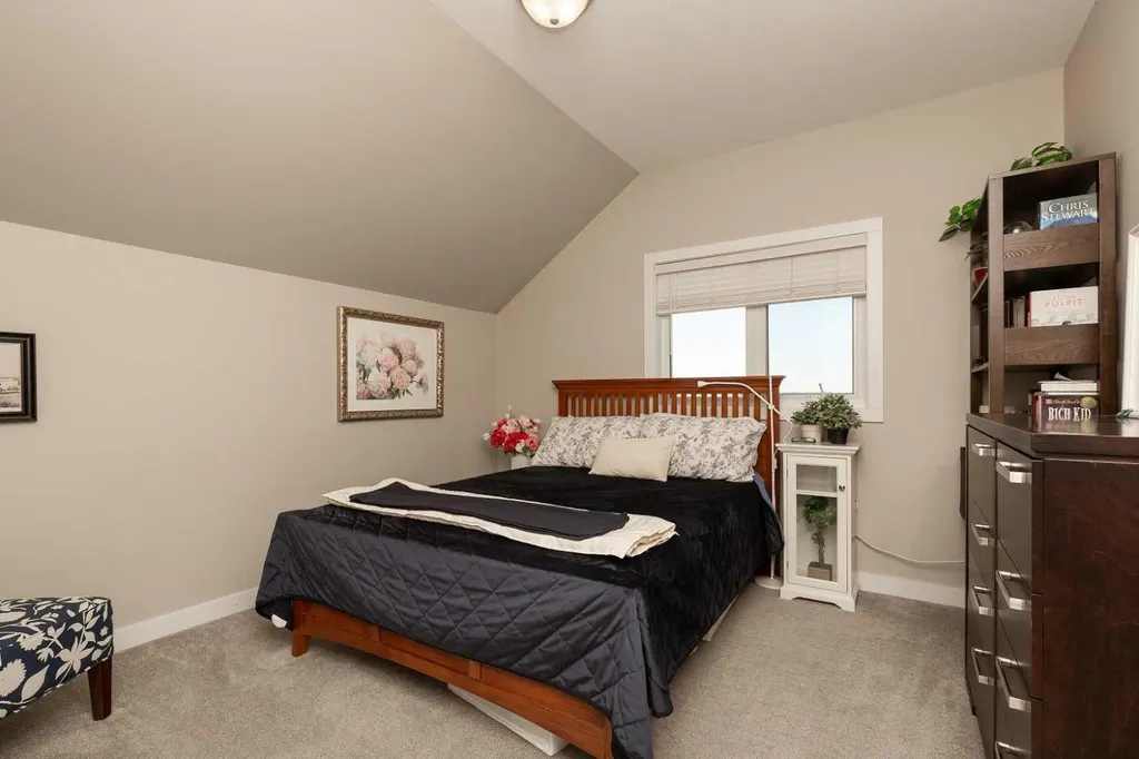 1 Edgemoor Way W Lethbridge AB T1J5R6