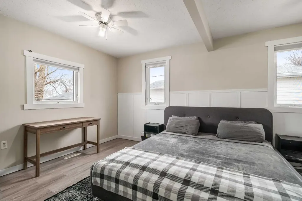 401 Broadway Avenue E Redcliff AB T0J2P0