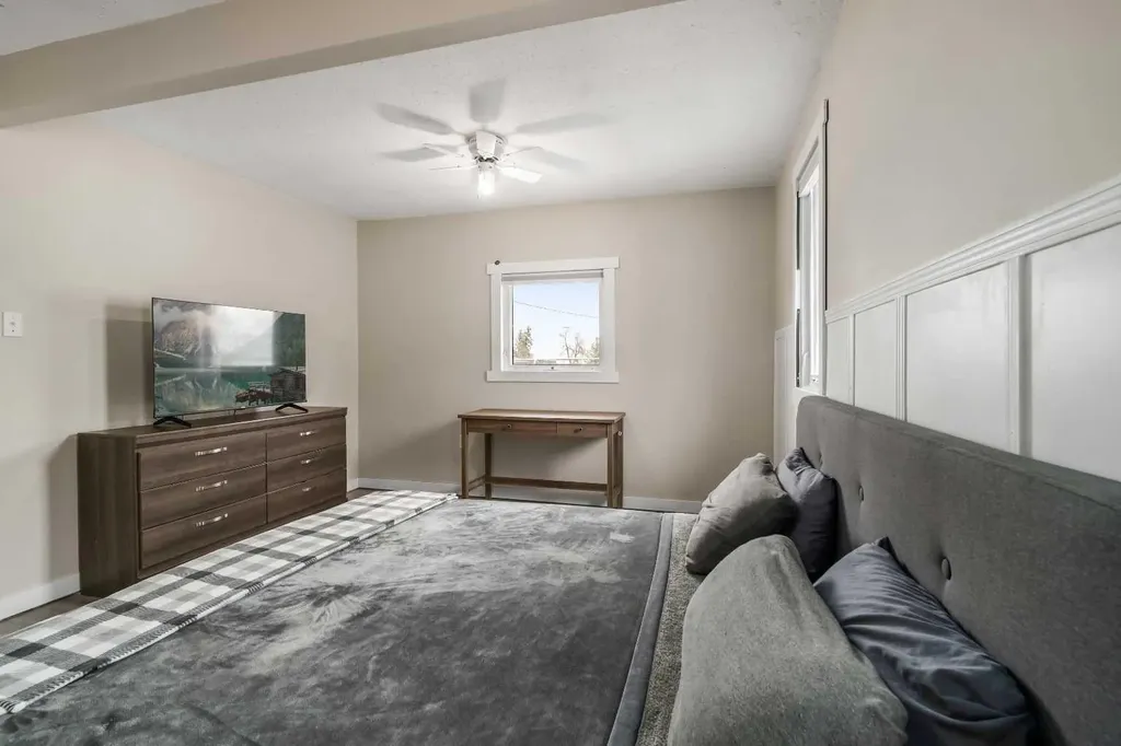 401 Broadway Avenue E Redcliff AB T0J2P0