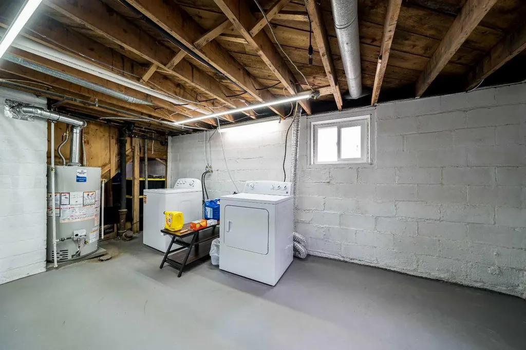 401 Broadway Avenue E Redcliff AB T0J2P0