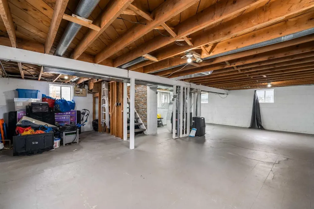 401 Broadway Avenue E Redcliff AB T0J2P0