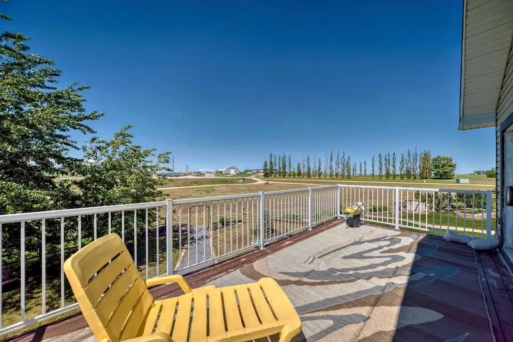 18 Wyndham Park View Carseland AB T0J 0M0
