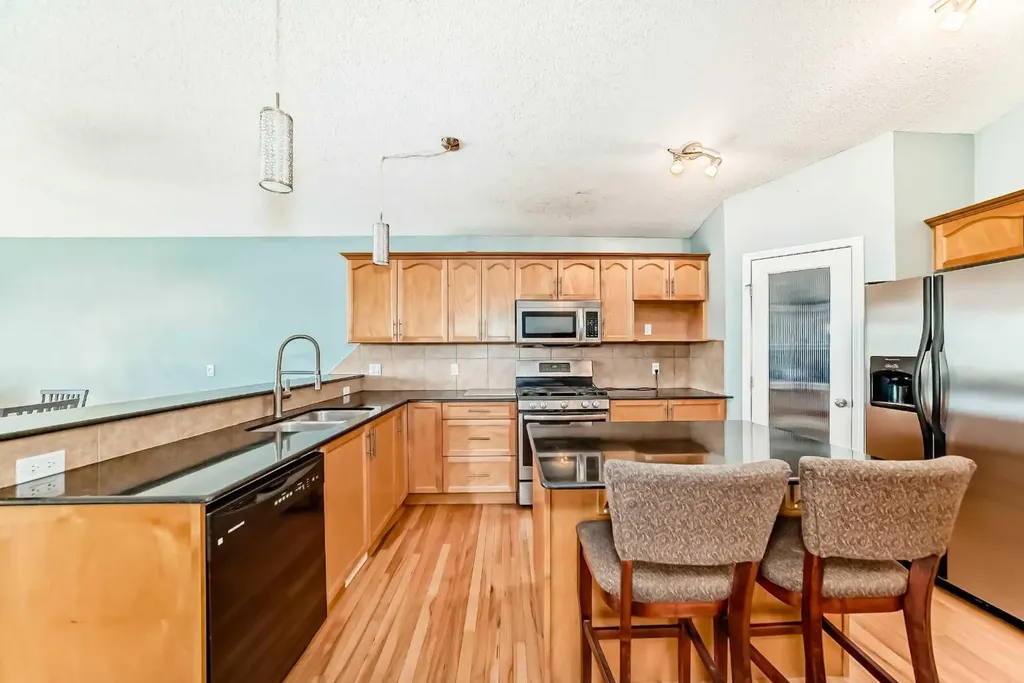 18 Wyndham Park View Carseland AB T0J 0M0