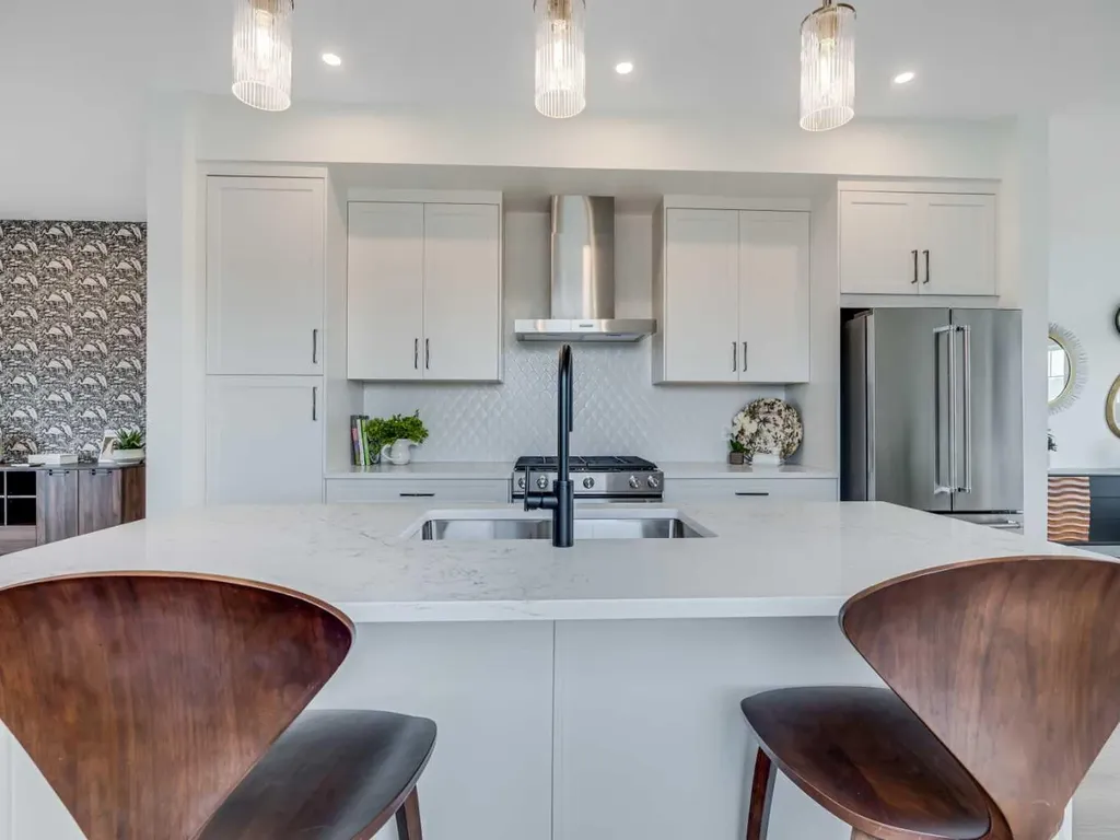 2231 81st Street SW Calgary AB T3H 3V8