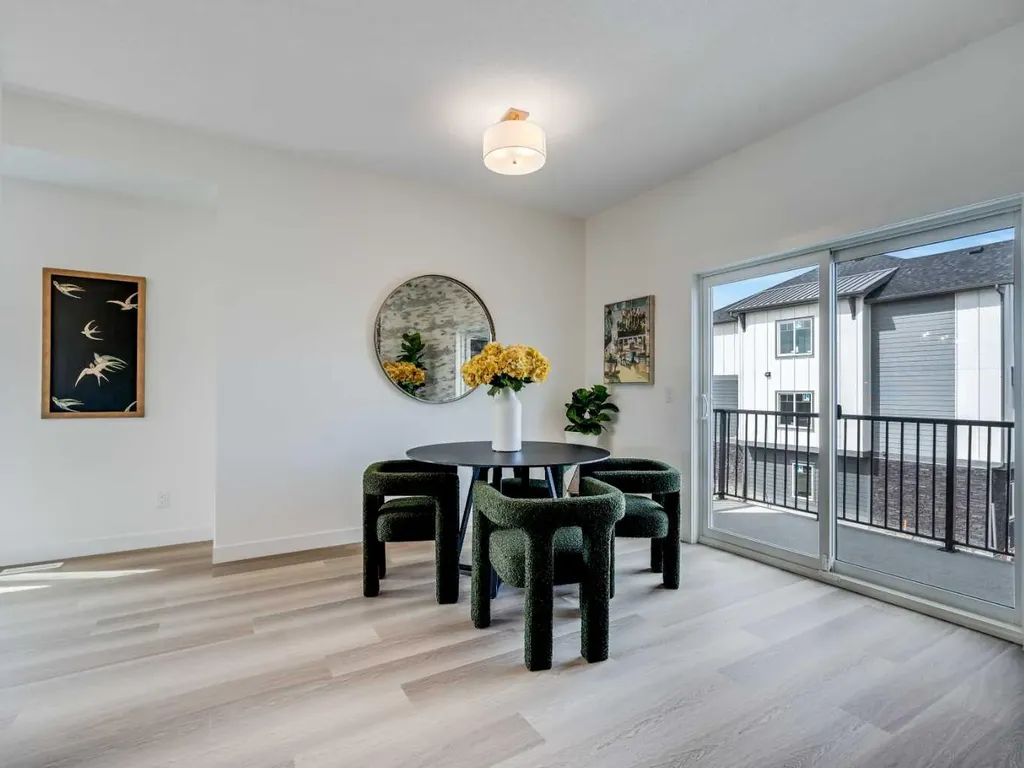 2231 81st Street SW Calgary AB T3H 3V8