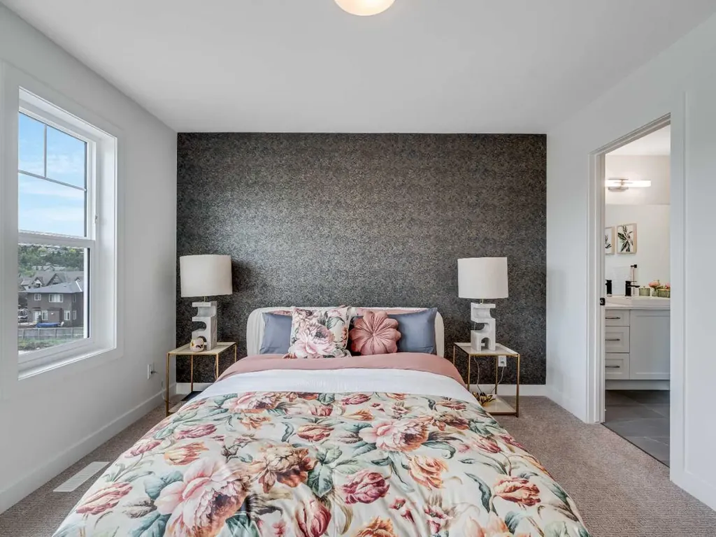 2231 81st Street SW Calgary AB T3H 3V8