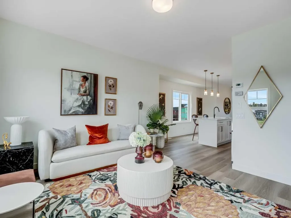 2231 81st Street SW Calgary AB T3H 3V8