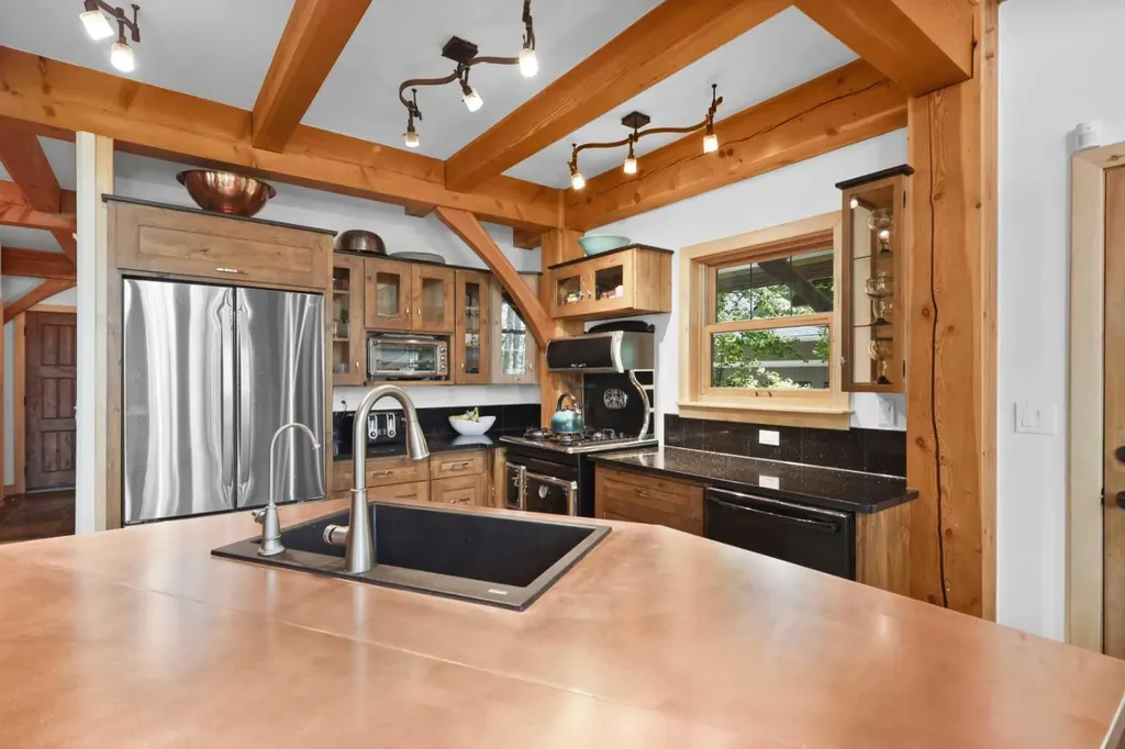276 Canal Street Rural Ponoka County AB T0C 2J0