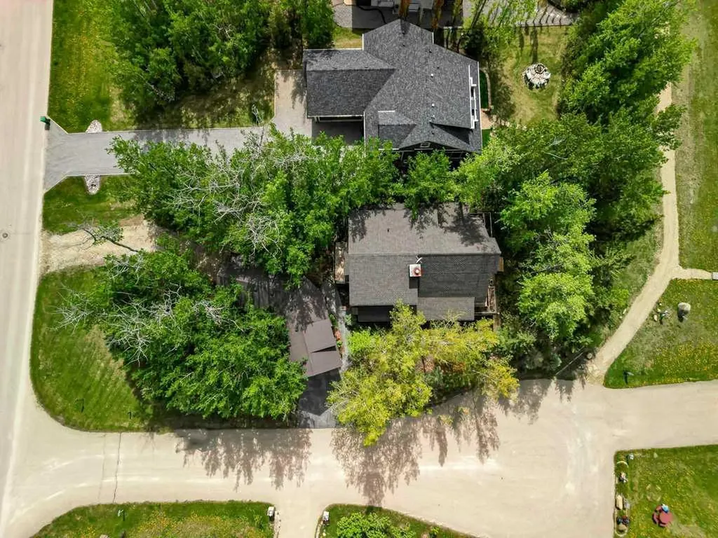 276 Canal Street Rural Ponoka County AB T0C 2J0