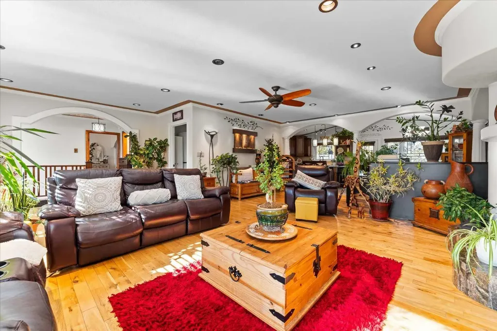 11124 110a Avenue Edmonton AB T5H 1K1