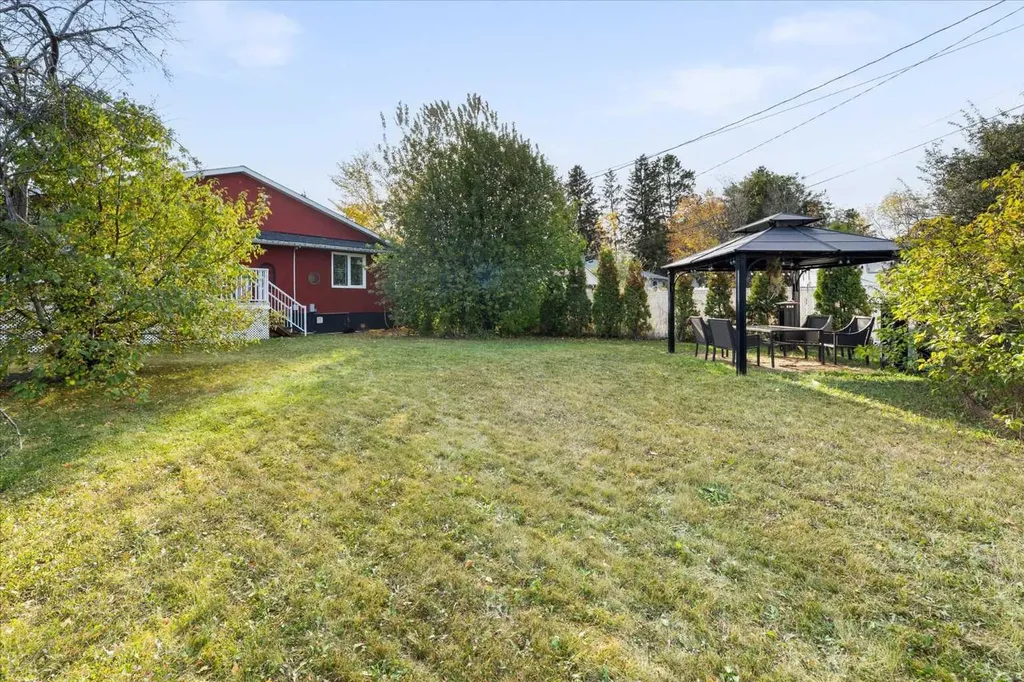 11124 110a Avenue Edmonton AB T5H 1K1