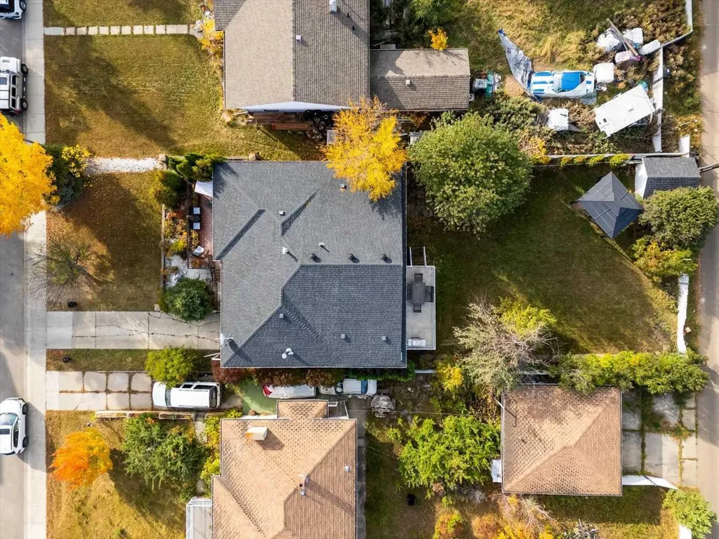11124 110a Avenue Edmonton AB T5H 1K1