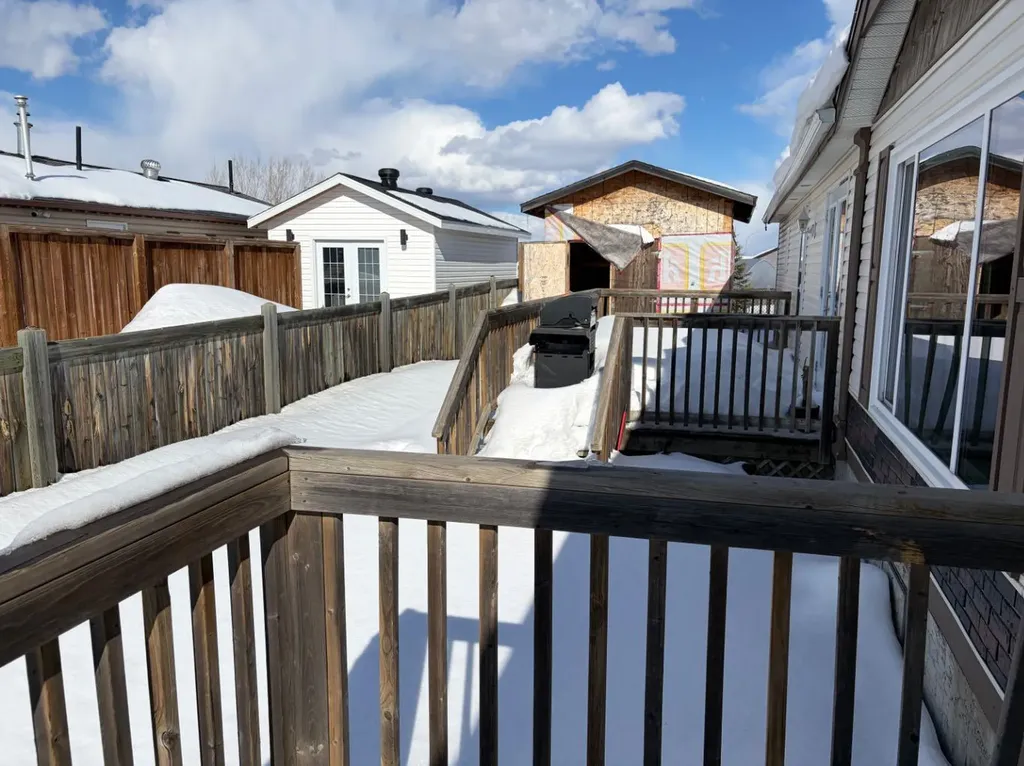 109 Elm Street Fort Mcmurray AB T9K 0J8