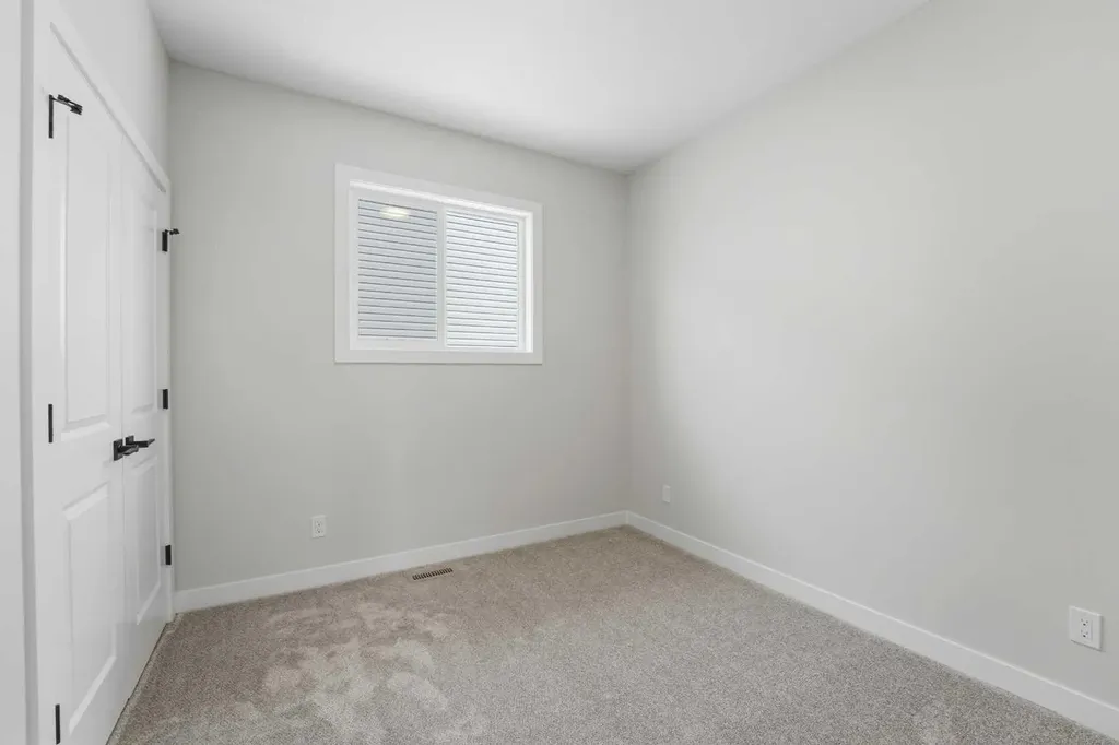 41 Emmett Crescent Red Deer AB T4P 3G8