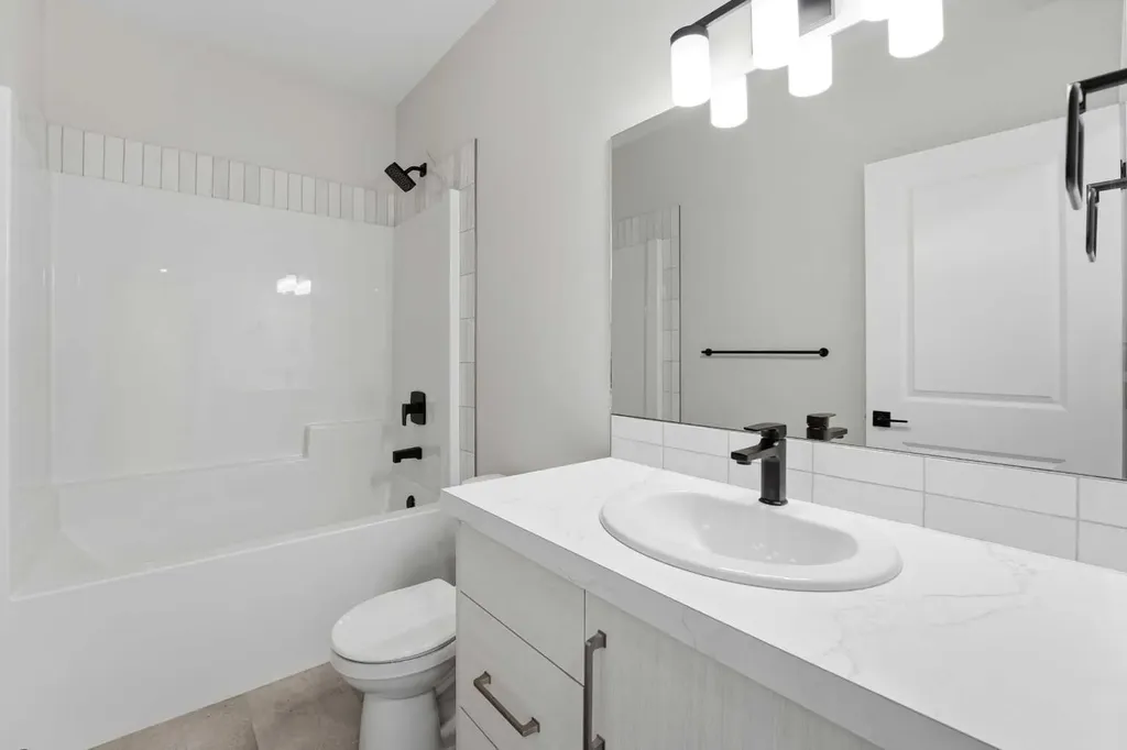 41 Emmett Crescent Red Deer AB T4P 3G8