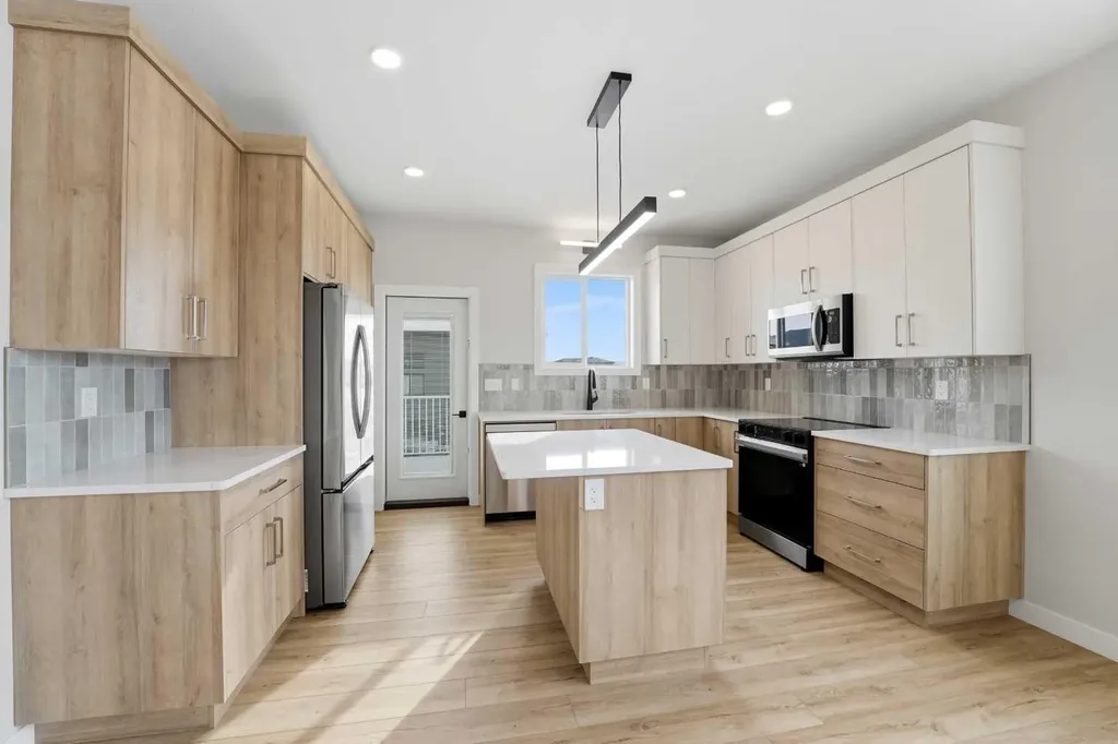 41 Emmett Crescent Red Deer AB T4P 3G8
