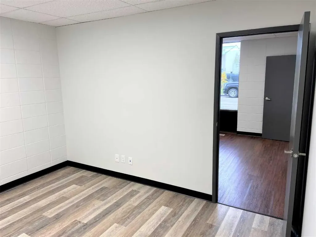 9917 112 Avenue Grande Prairie AB T8X 1V5