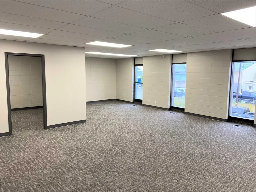9917 112 Avenue Grande Prairie AB T8X 1V5