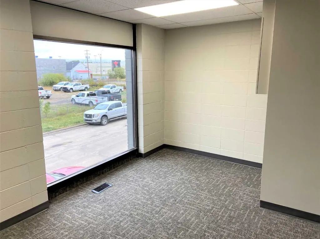 9917 112 Avenue Grande Prairie AB T8X 1V5