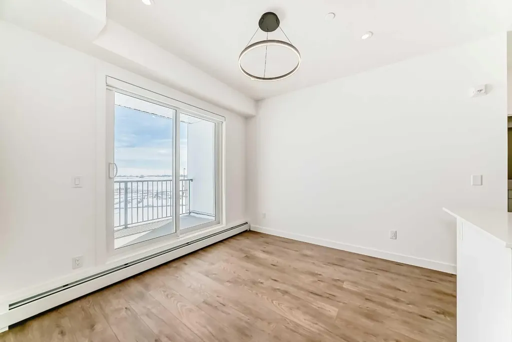 63 Corner Glen Crescent NE Calgary AB T3N 1H4