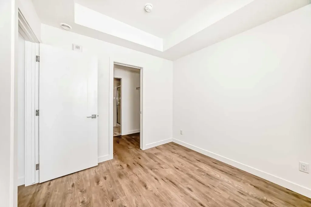 63 Corner Glen Crescent NE Calgary AB T3N 1H4