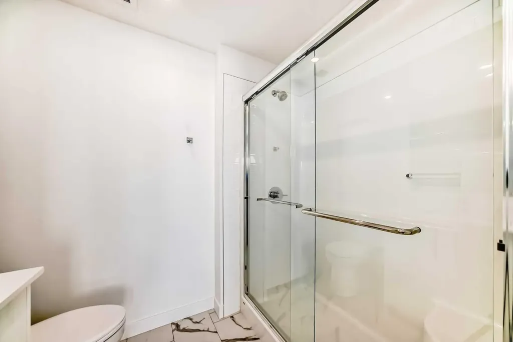 63 Corner Glen Crescent NE Calgary AB T3N 1H4