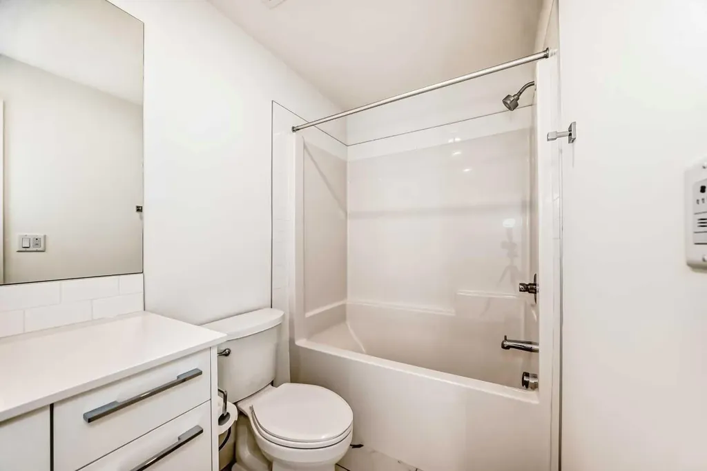 63 Corner Glen Crescent NE Calgary AB T3N 1H4