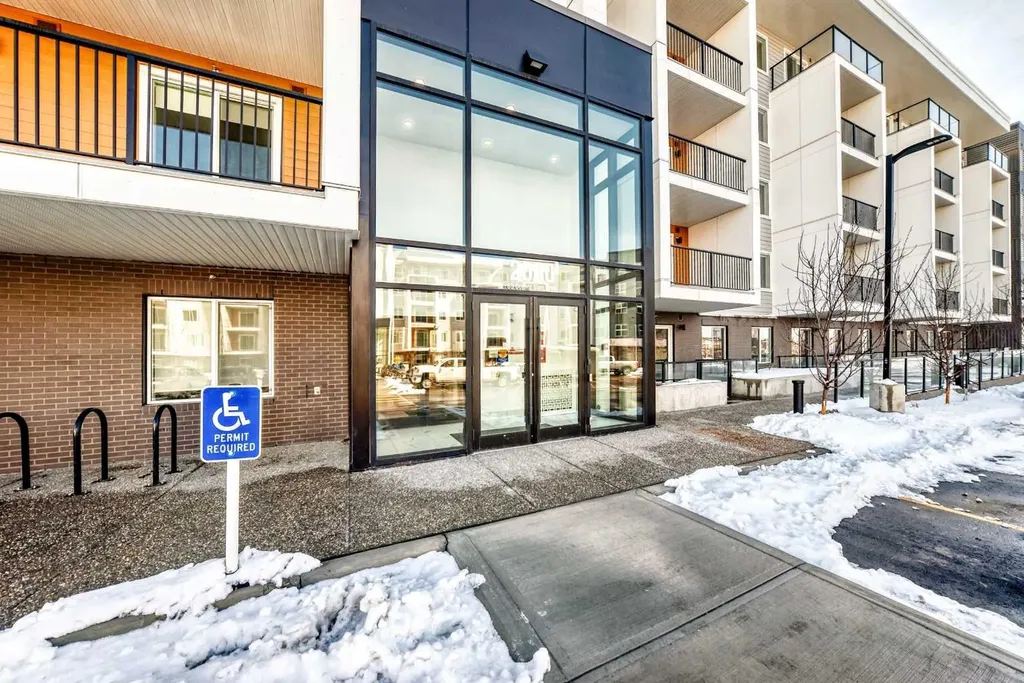 63 Corner Glen Crescent NE Calgary AB T3N 1H4