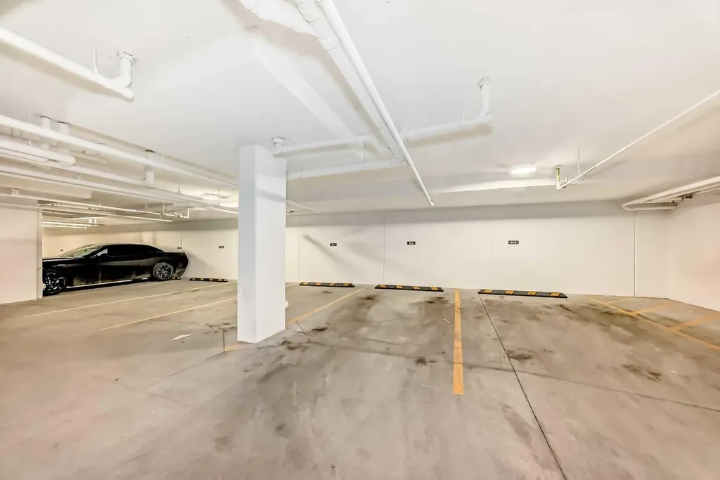 63 Corner Glen Crescent NE Calgary AB T3N 1H4