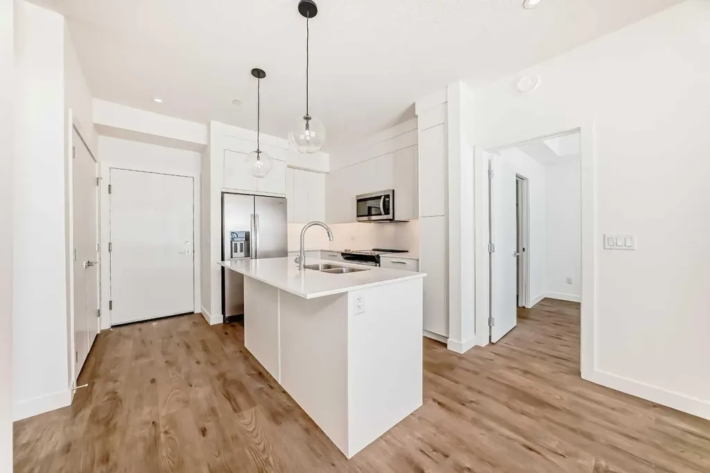 63 Corner Glen Crescent NE Calgary AB T3N 1H4
