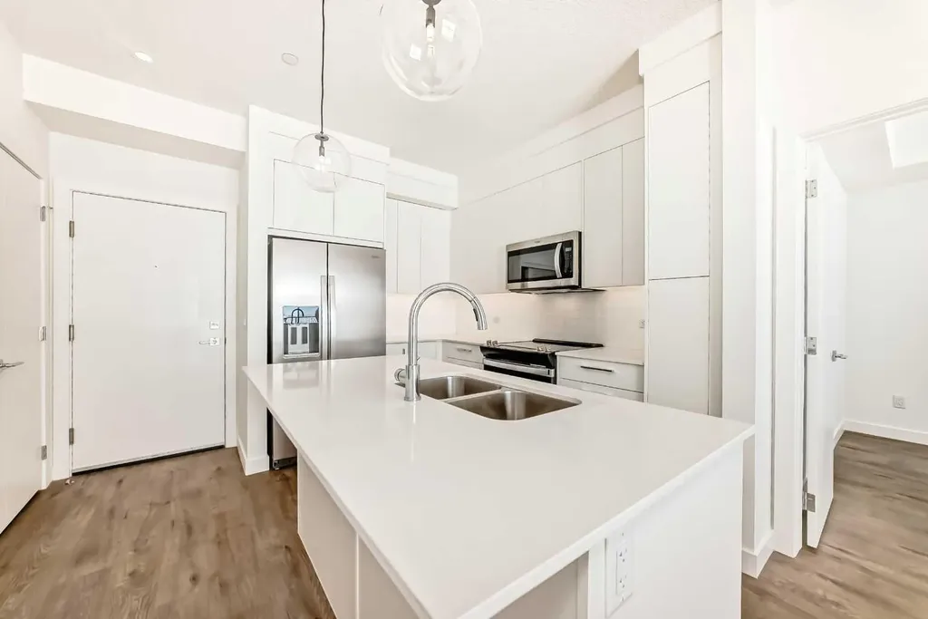 63 Corner Glen Crescent NE Calgary AB T3N 1H4