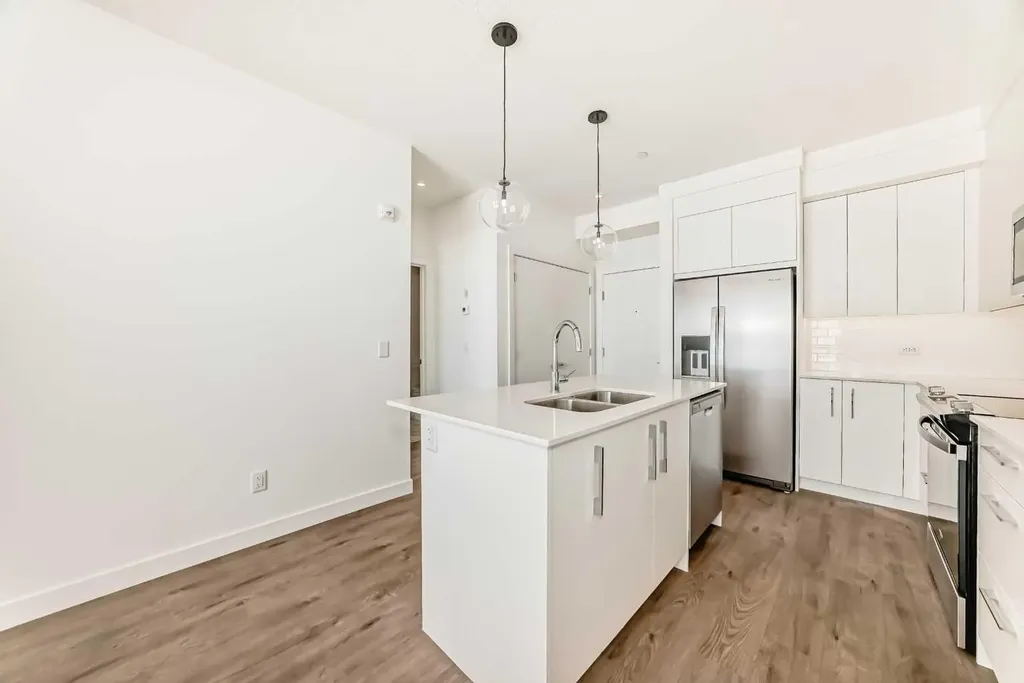 63 Corner Glen Crescent NE Calgary AB T3N 1H4