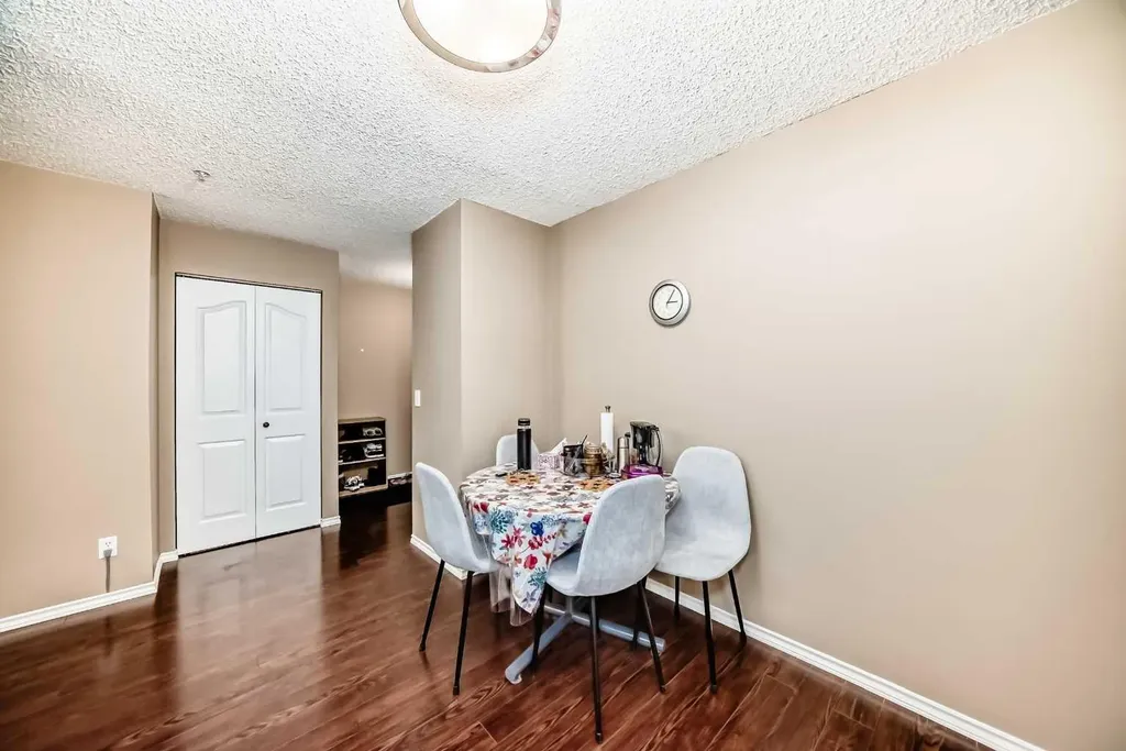 6000 Somervale Court SW Calgary AB T2Y 4J4