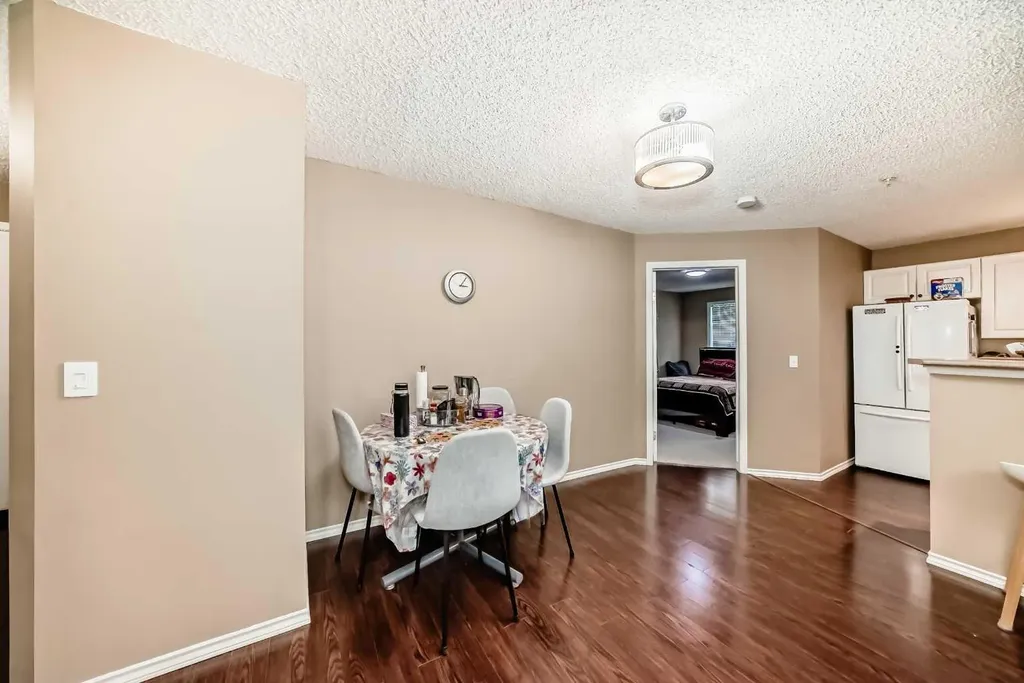 6000 Somervale Court SW Calgary AB T2Y 4J4