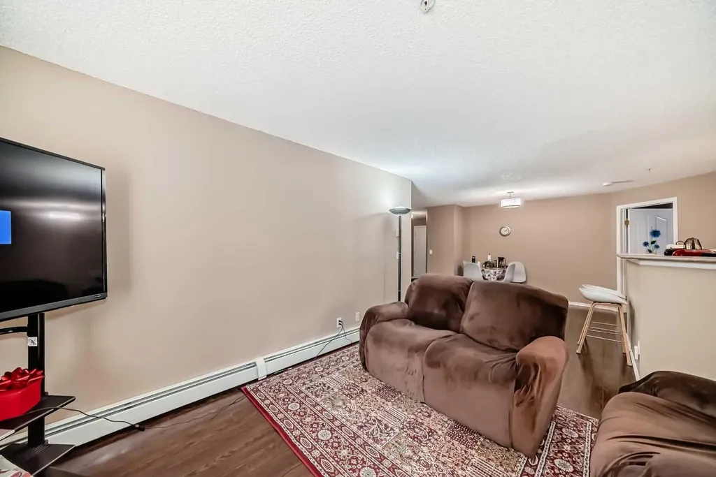 6000 Somervale Court SW Calgary AB T2Y 4J4