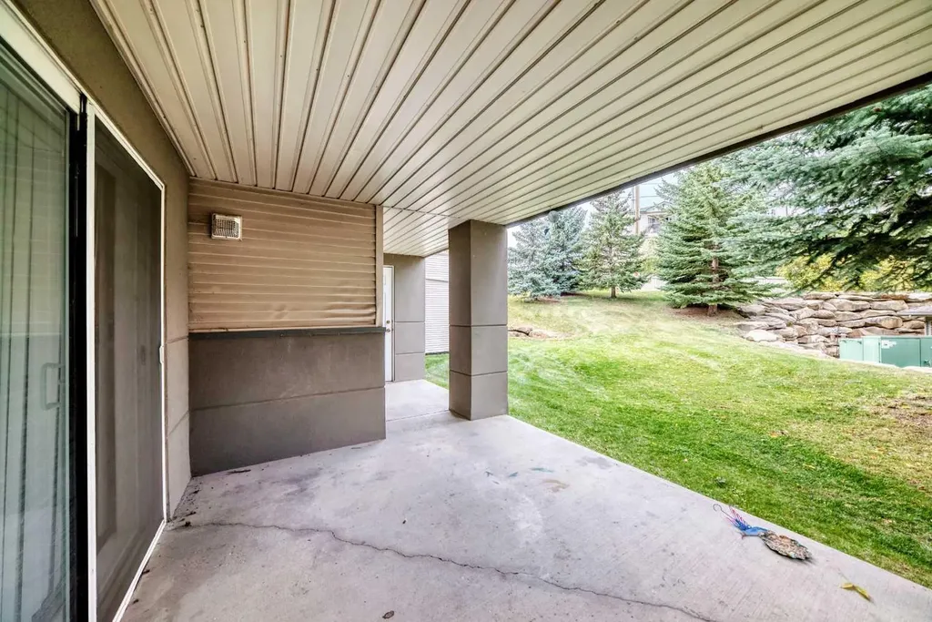 6000 Somervale Court SW Calgary AB T2Y 4J4