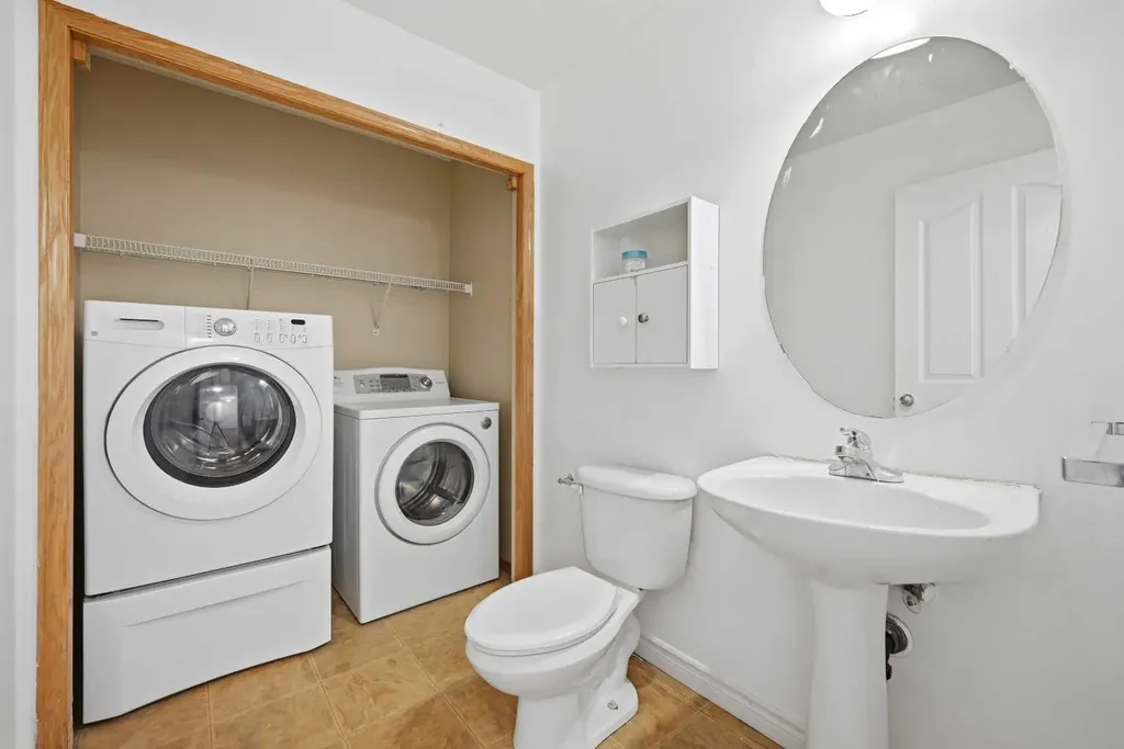 165 Saddlecrest Way NE Calgary AB T3J 5N1